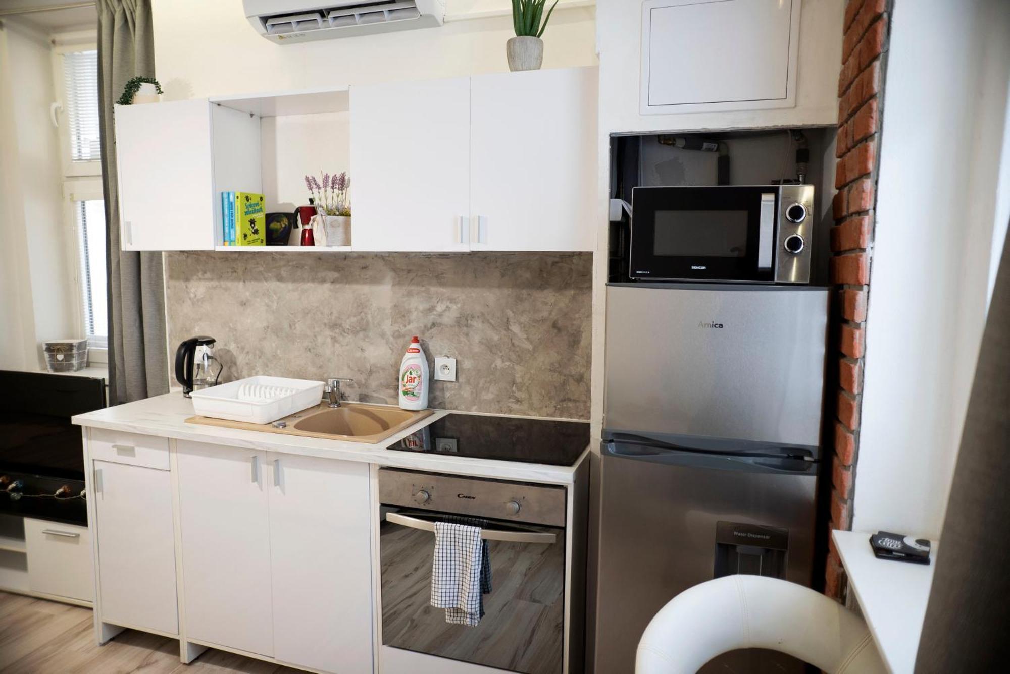 New Stylish Place For Couple Братислава Екстер'єр фото